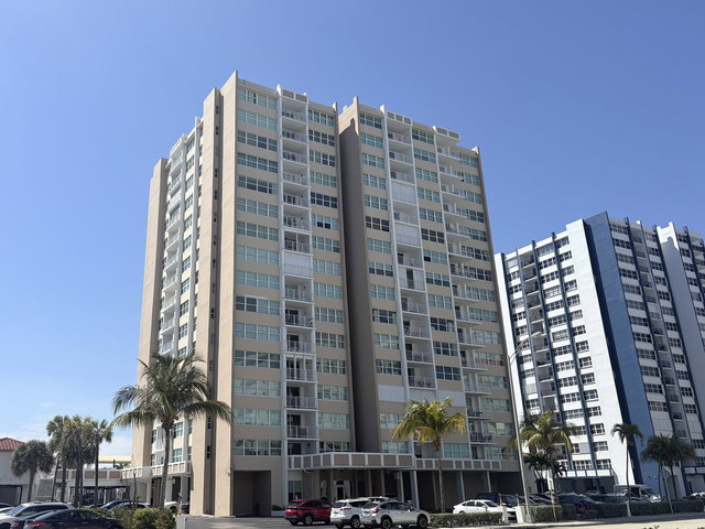 Trafalgar Towers Condo photo 3